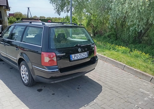 Volkswagen Passat cena 8499 przebieg: 251819, rok produkcji 2004 z Puławy małe 121